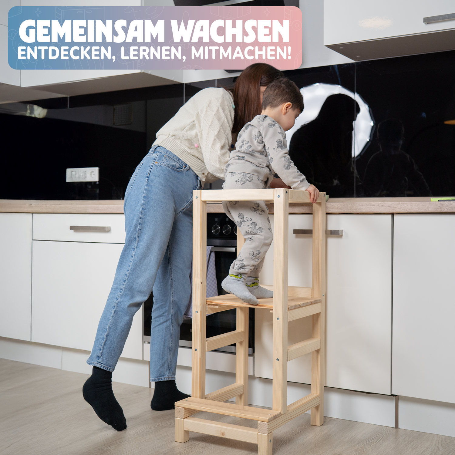 STRAHLKIND® Lernturm ab 1 Jahr [Anti Kipp Schutz] aus Kiefernholz - Montessori Lernturm höhenverstellbar - Learning Tower - Tritthocker für Kinder