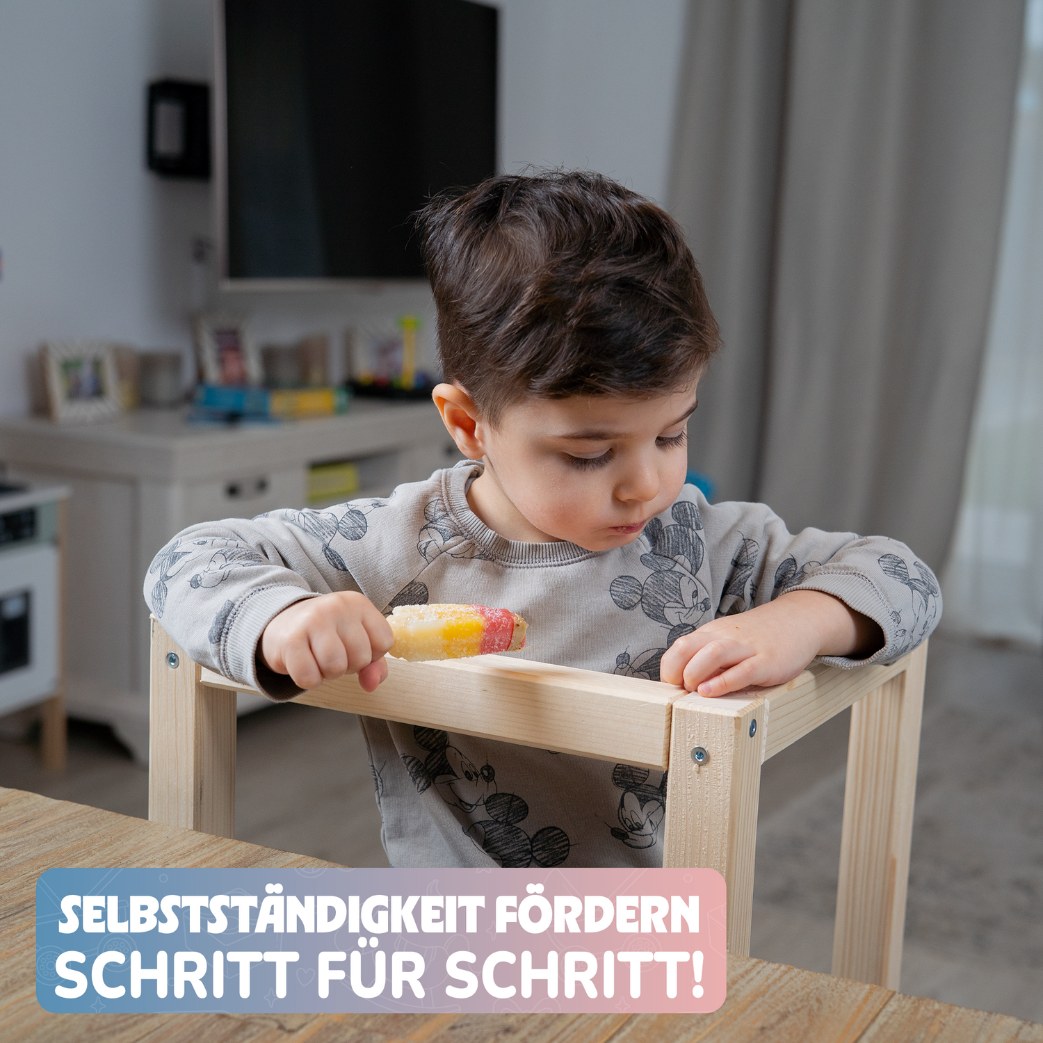 STRAHLKIND® Lernturm ab 1 Jahr [Anti Kipp Schutz] aus Kiefernholz - Montessori Lernturm höhenverstellbar - Learning Tower - Tritthocker für Kinder